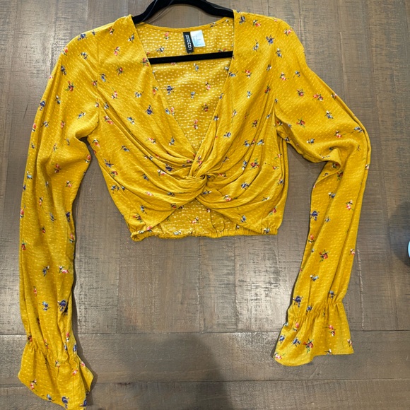 Yellow Long Sleeve Crop - Picture 1 of 3